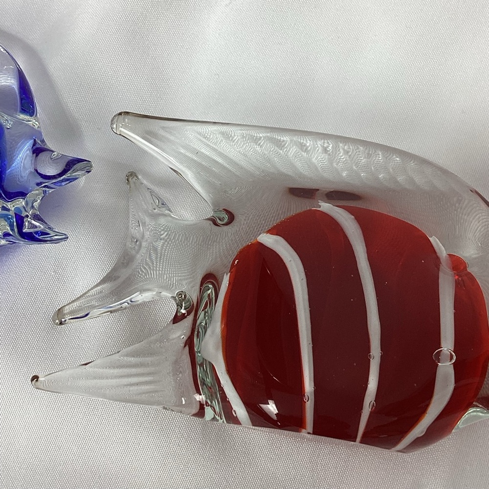 Glass Fish Figurines in Red and Blue Art Glass Fish Paperweights Decor - Picture 10 of 15